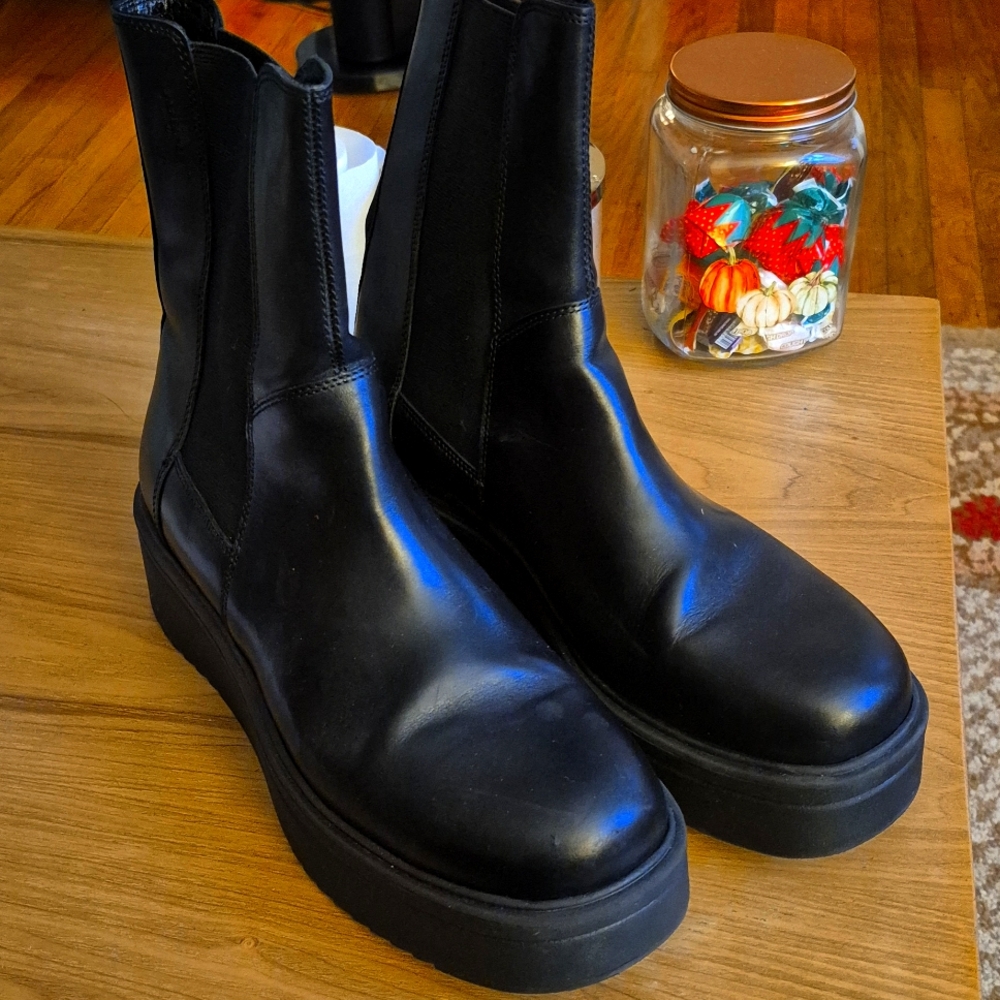 Leather boots